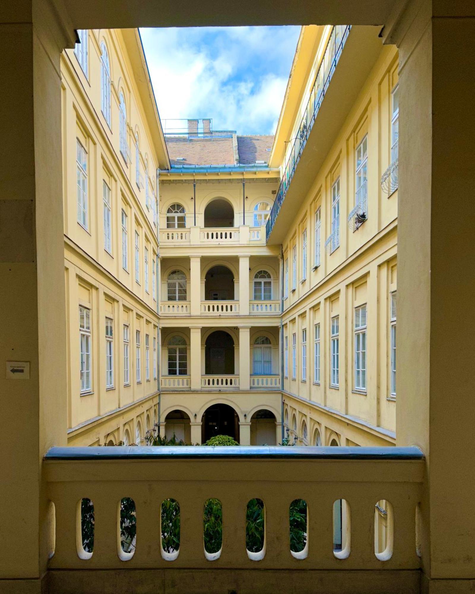 Dolce Vita Basilica Budapest Esterno foto